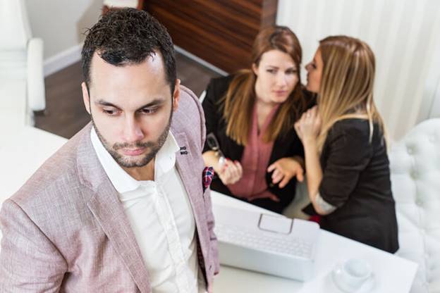 A person looking at a person

AI-generated content may be incorrect.